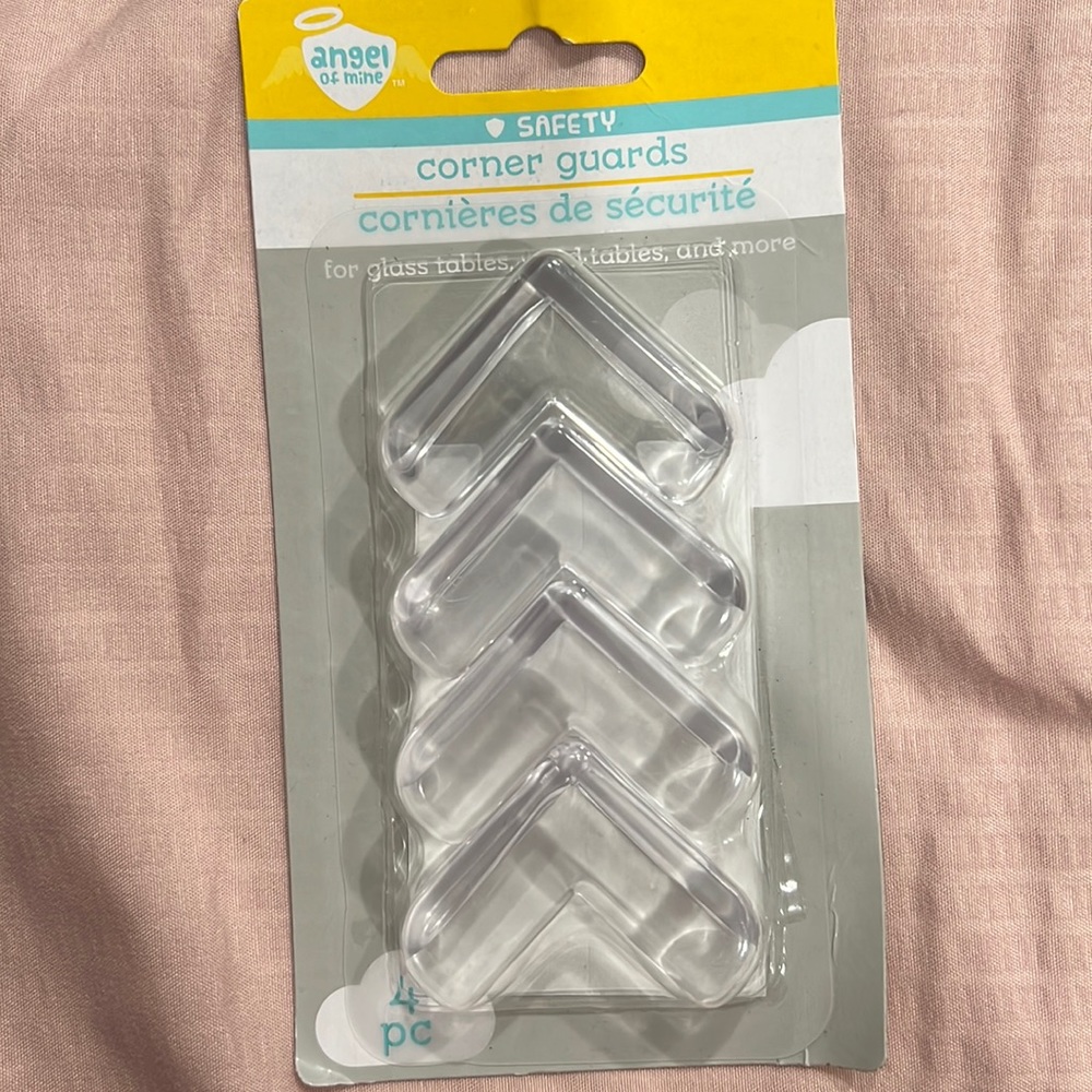 Clear 7pc Corner guards brand new
I bought it but didn’t use all of them